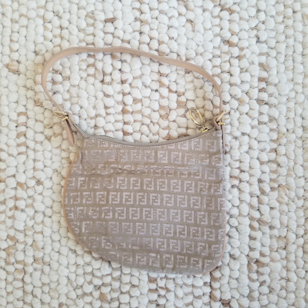 SOLD ❄️ Fendi Vintage Zucchino Oyster Bag - Picture 4 of 12